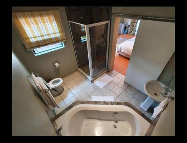 8 BEDROOM HOUSE FOR SALE IN MYBURGH PARK